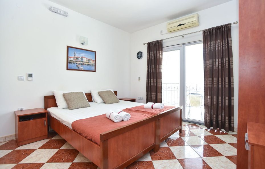 Studio Apartment with 2 Beds – No.3
