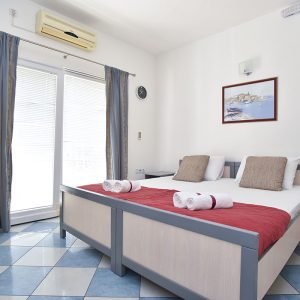 Studio Apartment with 2 Beds – No. 4