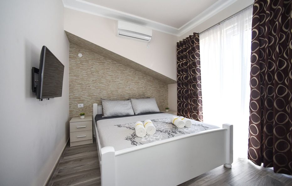 Apartman sa 2 Spavaće Sobe – Br.12