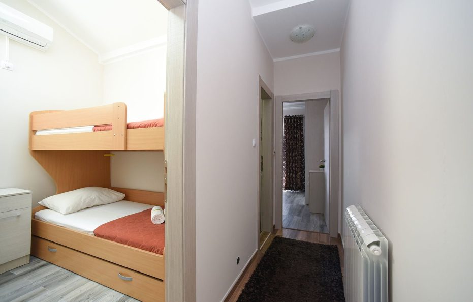 Apartman sa 2 Spavaće Sobe – Br.12