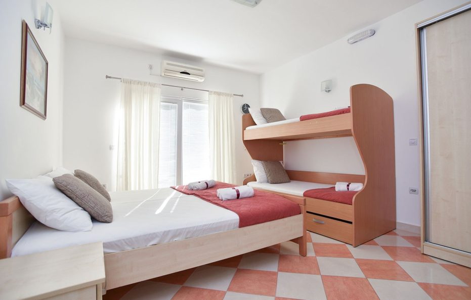 Studio Apartment with 4 Beds – No.6