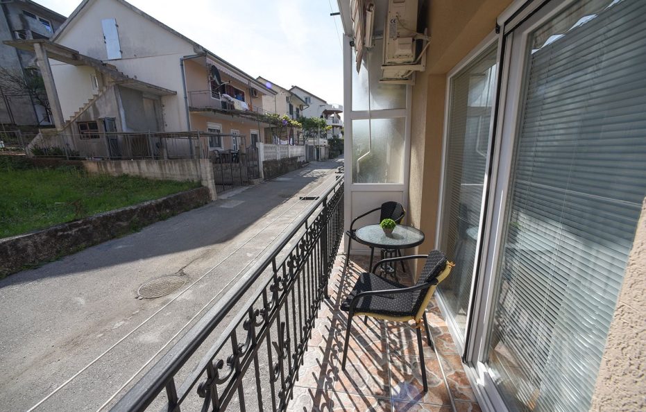 Studio Apartment with 4 Beds – No.6