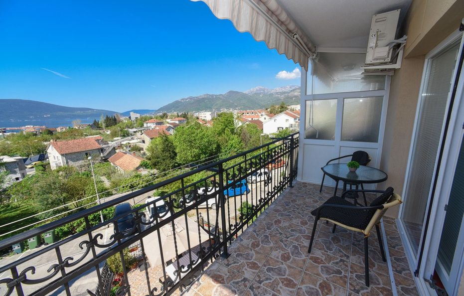 Studio Apartment with 2 Beds – No.7
