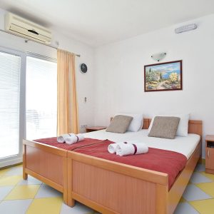 Studio Apartment with 2 Beds – No.8