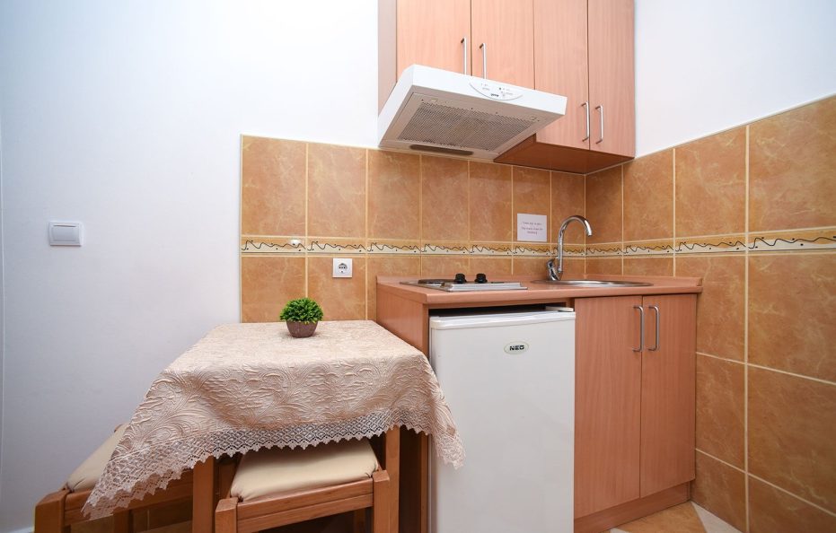 Studio Apartment with 4 Beds – No.9