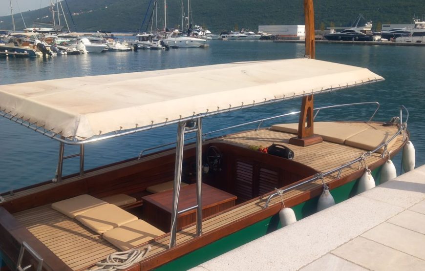 Cruising Boka Bay – Ambasador Boat Adventure